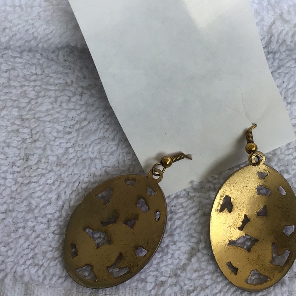 Earrings - Picture 2 of 3